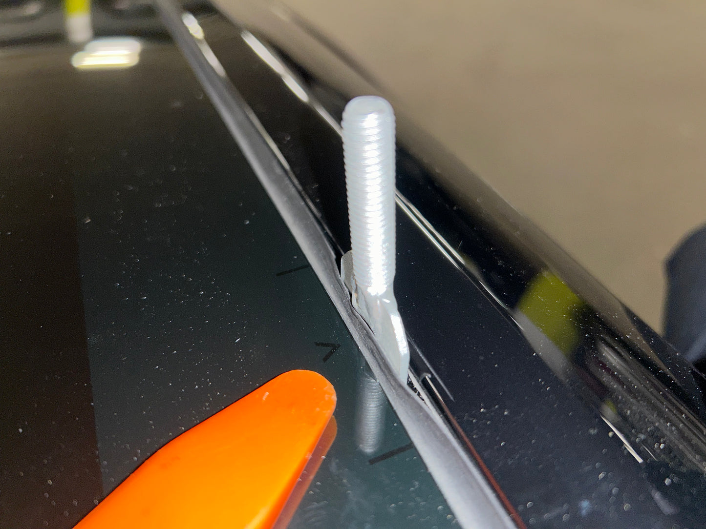 Tesla Model Y Takräcken låsbara