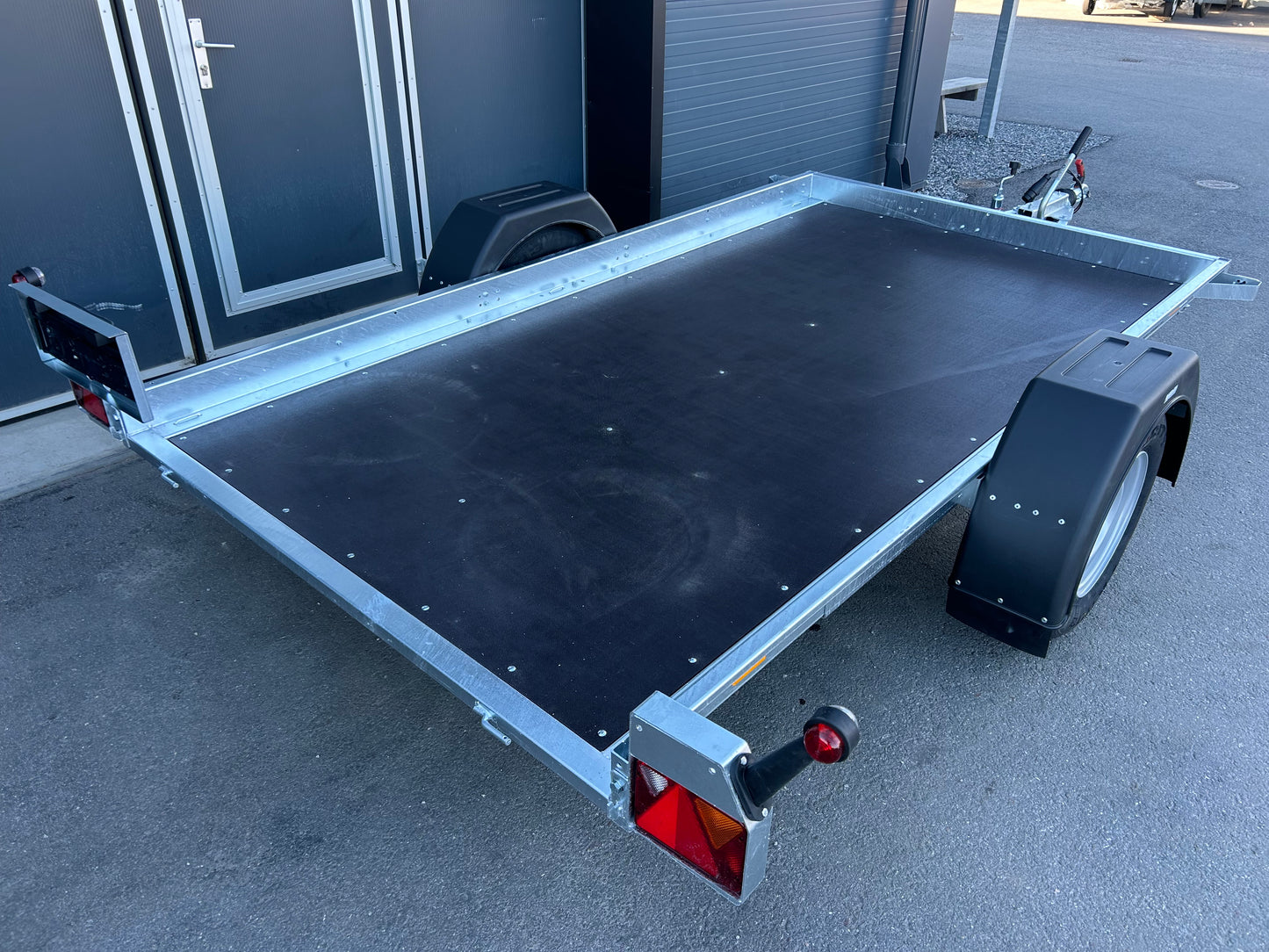 Neptun Multi 305 Totalvikt 1300kg / 1350kg