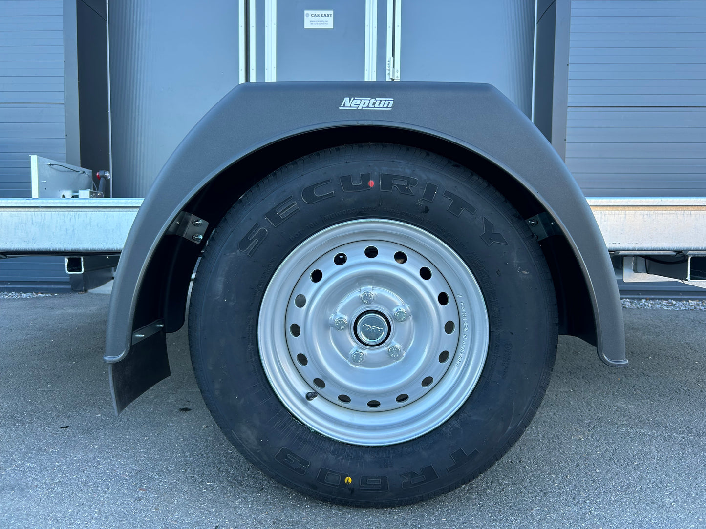 Neptun Multi 305 Totalvikt 1300kg / 1350kg