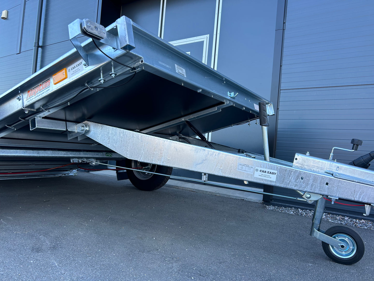 Neptun Multi 305 Totalvikt 1300kg / 1350kg