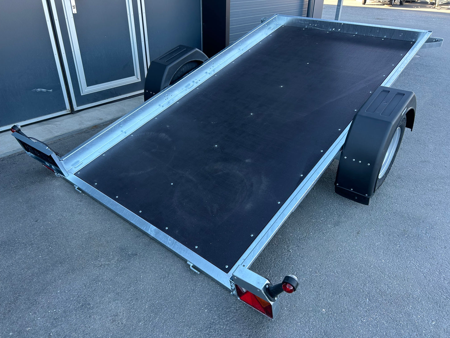 Neptun Multi 305 Totalvikt 1300kg / 1350kg