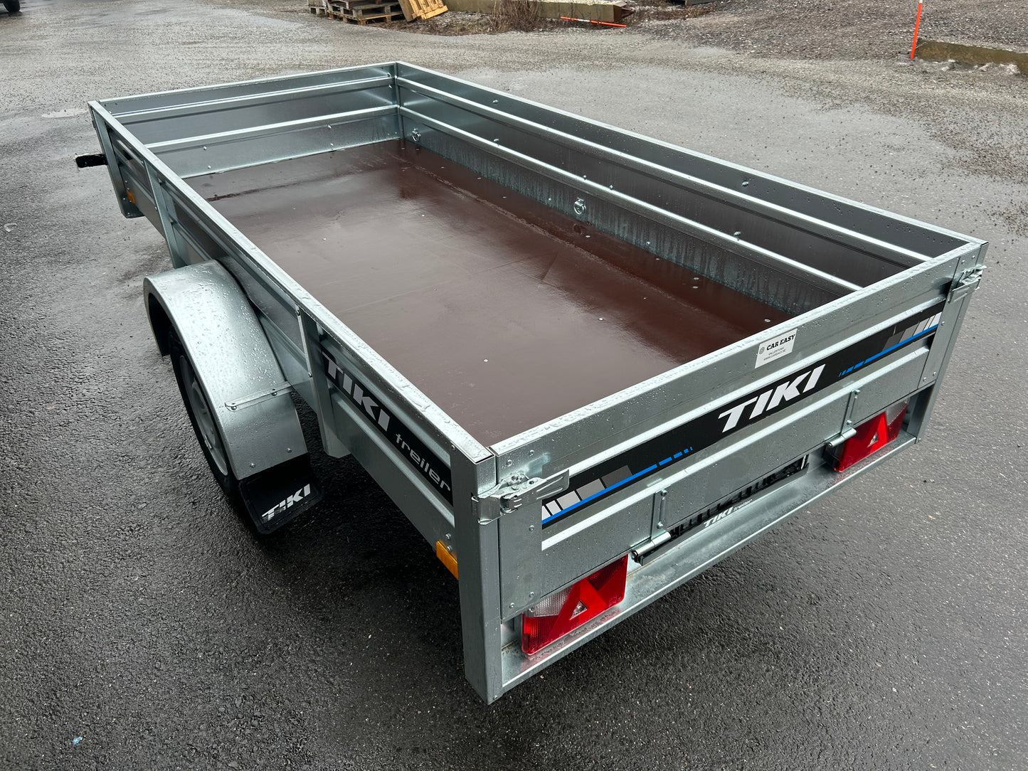 Tiki CS-265R Trailers
